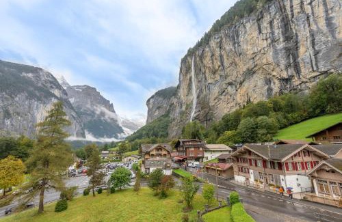 Lauterbrunnen Hotel | Discover Hotel Staubbach: A Family-Friendly Retreat