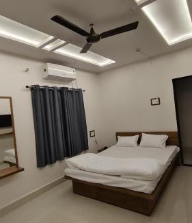 Khambhaliya Hotel | Family-Friendly HOTEL STAY INN on Jamnagar Dwarka Highway