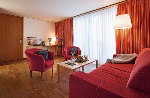 Warth Hotel | Discover Hotel Steffisalp: 4-Star Retreat with Pool & Pets