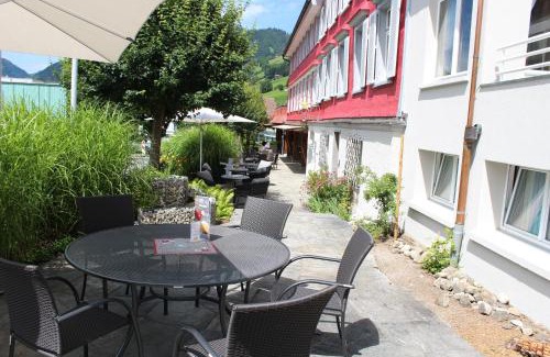 Unterwasser Hotel | Welcoming Hotel Sternen Unterwasser with Hot Tub & Pool