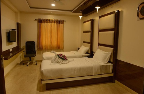 RS Puram Hotel | Budget-Friendly Hotel STM Palace with Family Amenities