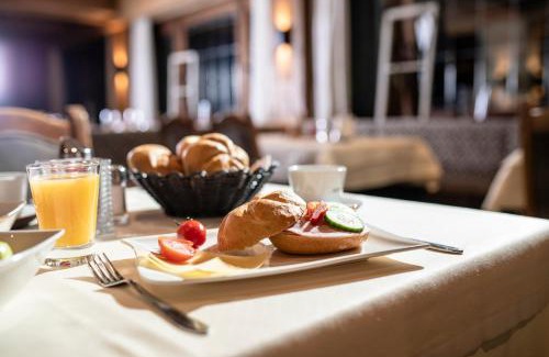 Reith im Alpbachtal Hotel | Discover Hotel Stockerwirt: Pet-Friendly Retreat with Hot Tub