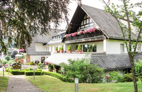Sellinghausen Hotel | Discover Comfort at Hotel Stockhausen GbR: Pet-Friendly Retreat
