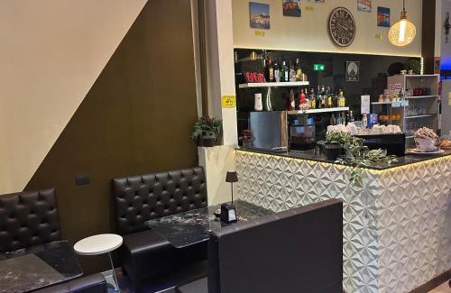 Central Station Hotel | Welcoming Hotel Stradivari: Family-Friendly Retreat Awaits