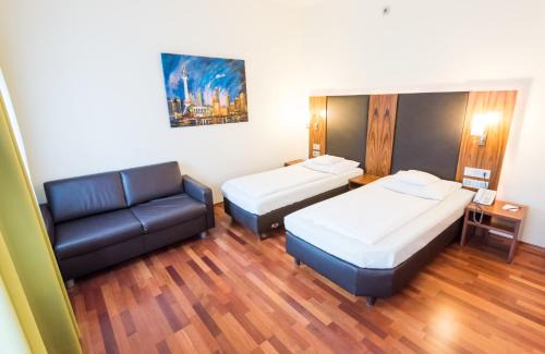 Am Pragfriedhof Hotel | Pet-Friendly Hotel Stuttgart 21 with Breakfast Included