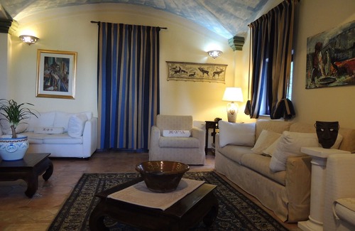 Bitti Hotel | Discover Hotel Su Lithu: Family-Friendly & Spa Retreat