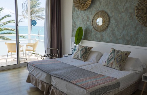 Passeig Maritim Hotel | Experience Ocean Views at Hotel Subur Maritim - 4 Star Stay
