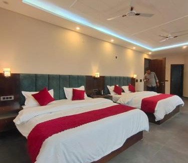 Sitapur Hotel | Discover Comfort at Hotel Sudesh Ganga – Family-Friendly Stay