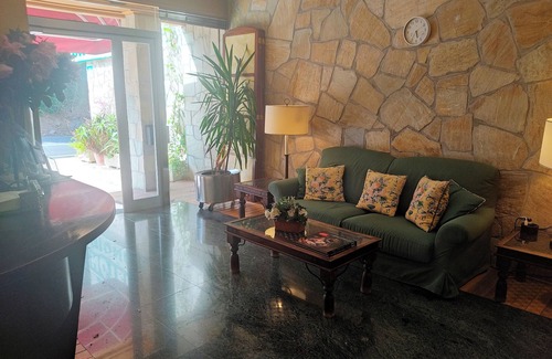 Miono Hotel | Hotel Suite Mioño Castro