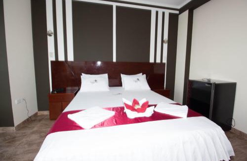 Jaen Hotel | Inviting Hotel Suite Naylamp Zyon with Hot Tub & Breakfast