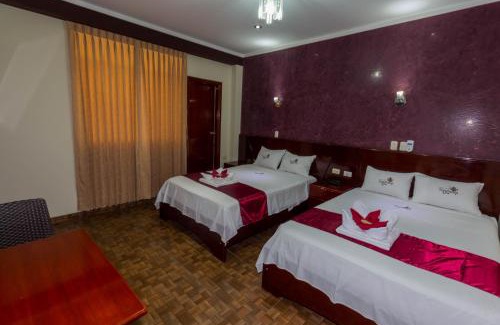 Jaen Hotel | Inviting Hotel Suite Naylamp Zyon with Hot Tub & Breakfast