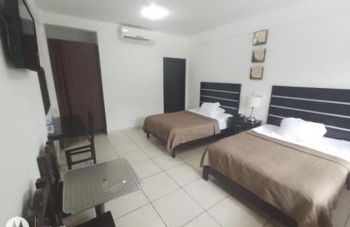 Tapachula Hotel | Budget-Friendly Hotel & Suites Mo Sak with Pool and Restaurant