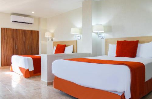 Villahermosa Hotel | Pet-Friendly Hotel & Suites Real del Lago with Pool Access