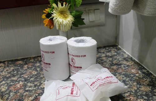 Bodh Gaya Hotel | Discover Hotel Sujata: Family-Friendly with Great Amenities