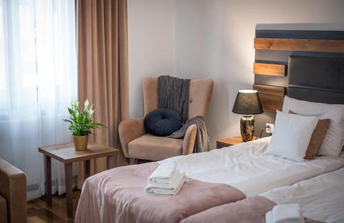 Zamosc Apartment | Hotel Sukcesor: Guest Rated 10/10 with Family-Friendly Amenities