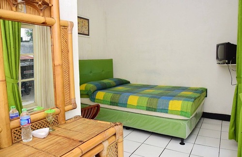 Tarogong House | Budget-Friendly Stay at Hotel Suminar with Breakfast Included