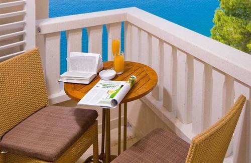 Brela Apartment | Hotel Sunceva Postelja Brela - Luxury studio with balcony and side sea view