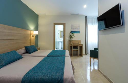 Ensanche Centro Hotel | Family-Friendly Hotel Sur Málaga with Great Accessibility