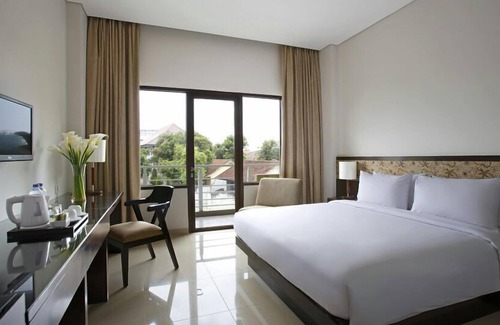 Purwokerto Hotel | Relax at Hotel Surya Yudha Purwokerto with Pool & Dining