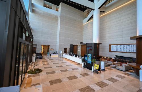 Dusan-dong Hotel | Relax at Hotel Susung Spa Resort with Private Pool & More