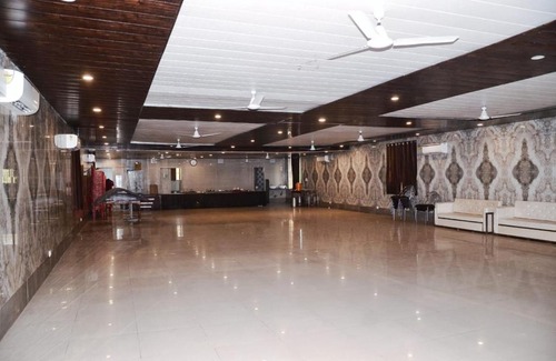 Chitrakoot Hotel | Family-Friendly Stay at Hotel Svarnima By WB Inn