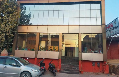 Chitrakoot Hotel | Family-Friendly Stay at Hotel Svarnima By WB Inn