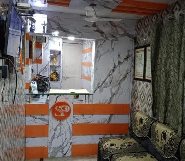 Rakabganj Hotel | Budget-Friendly Hotel Swarajya Palace with Breakfast Included