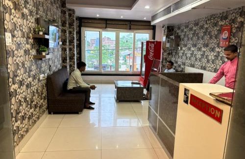 Satna Hotel | Hotel Swarat Inn by RoyalFlame