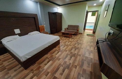 Giridih Hotel | Discover Hotel Swastik, Mohania: Family-Friendly Comfort