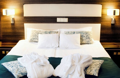 Czeladz Hotel | Indulge at Hotel Szafran: 4-Star Stay with Spa & Dining