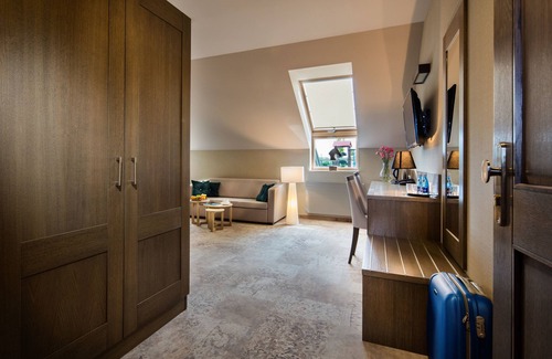 Michalowice Hotel | Eco-Friendly Hotel Szary Residence with Spa & Hot Tub