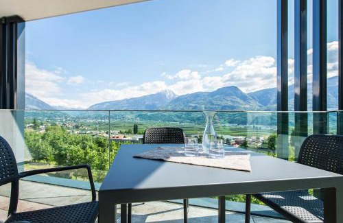 Cermes Hotel | Experience Hotel Törggelehof: Family-Friendly with Ocean View