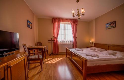 Stritez u Jihlavy Hotel | Relax at Hotel Tři Věžičky: Pet-Friendly & Spa Amenities