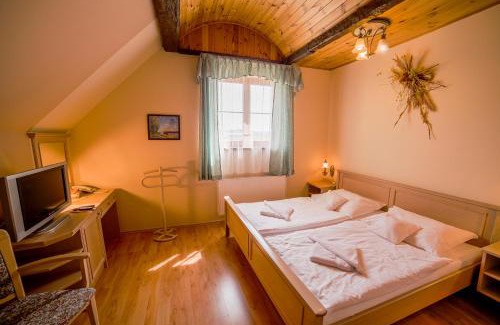 Stritez u Jihlavy Hotel | Relax at Hotel Tři Věžičky: Pet-Friendly & Spa Amenities