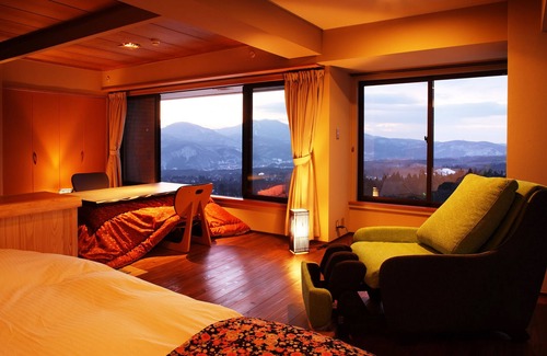 Akakura Hotel | Discover Hotel Taiko: Family-Friendly with Hot Tub Access