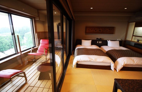 Akakura Hotel | Discover Hotel Taiko: Family-Friendly with Hot Tub Access