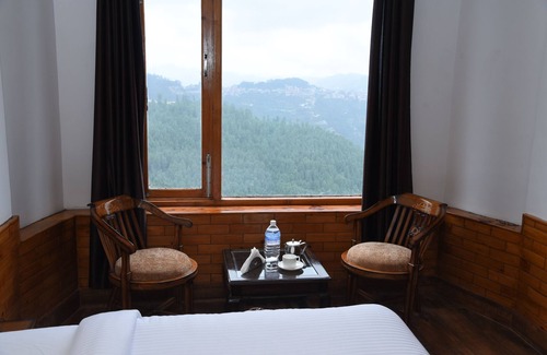 Theog Hotel | Budget-Friendly Stays at Hotel Taj View with Breakfast