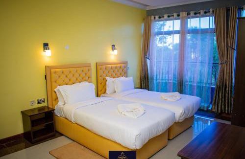 Nanyuki Hotel | Guest-Focused Hotel Taji: Family-Friendly Dining & More
