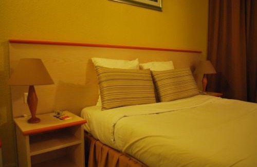 Vitry-le-Francois Hotel | Welcoming Hotel Tambourin: Pet Friendly & Great Amenities