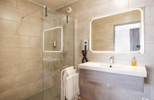 Vitry-le-Francois Hotel | Welcoming Hotel Tambourin: Pet Friendly & Great Amenities