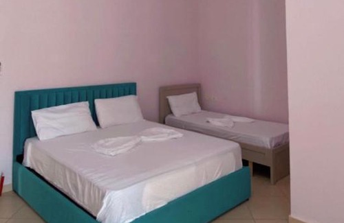 Sakës Hotel | Discover Hotel Tani: Family-Friendly with Top Ratings