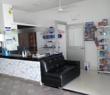Caucasia Hotel | Guest Rated Hotel Tania: Family-Friendly with Hot Tub
