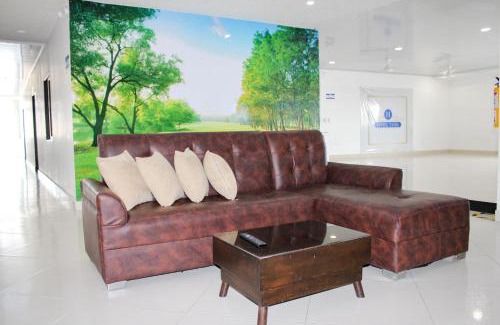 Caucasia Hotel | Guest Rated Hotel Tania: Family-Friendly with Hot Tub
