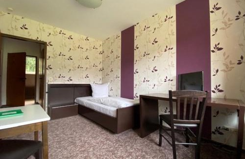 Bad Bramstedt Hotel | Cozy Hotel Tanneneck: Family-Friendly with Delicious Breakfast