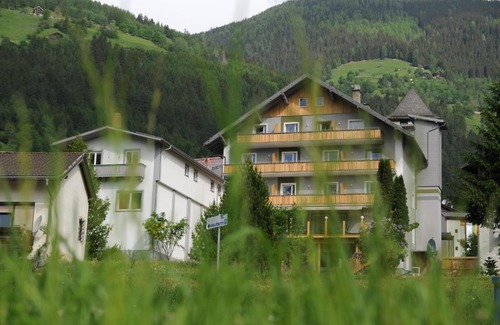 Winklern Hotel | Elegant Oceanfront Retreat at Hotel Tauernstern, 4-Star