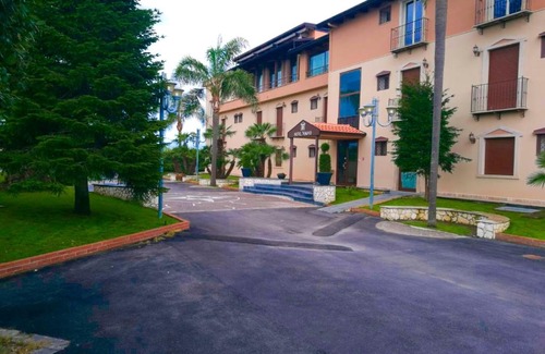 Giugliano in Campania Hotel | Charming Stay at Hotel Tempio with Pet-Friendly Amenities