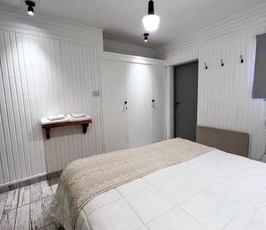 Los Molles Hotel | Relaxing Retreat at Hotel Termas Lahuen-Có with Hot Tub