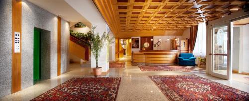 Bagni di Rabbi Hotel | Experience Oceanfront Comfort at Grand Hotel Rabbi