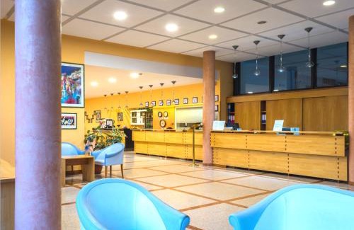 Castel San Pietro Terme Hotel | Discover Hotel Terme di Castel San Pietro: Family-Friendly Retreat