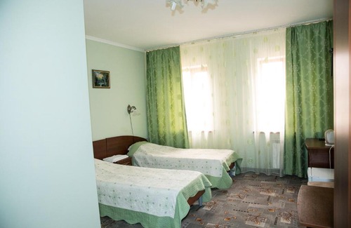 Severskaya Hotel | Pet-Friendly Hotel Tet-a-Tet with Pool & Breakfast Included